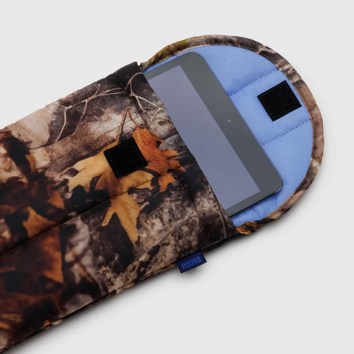 Baggu Puffy Tablet Sleeve in Photo Forest