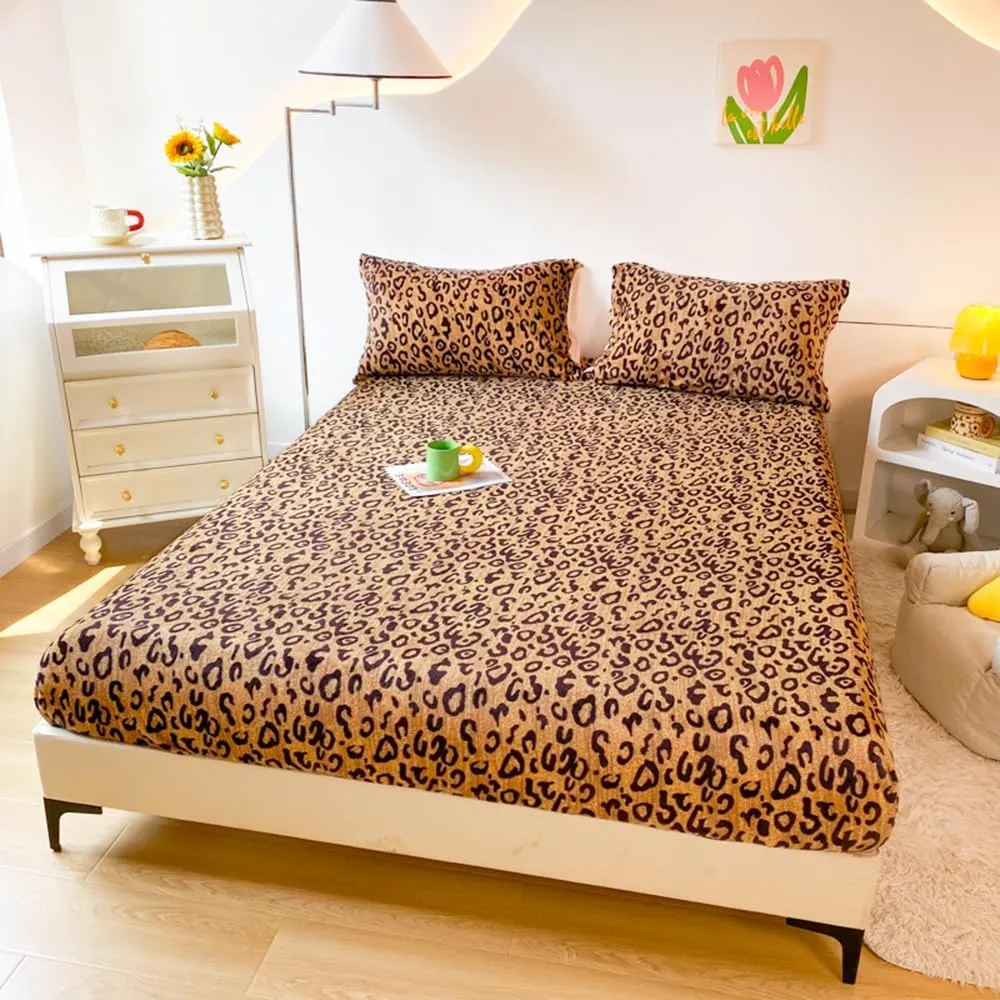 Leopard Fitted Sheet Full Size,Velvet Fitted Sheet Mattress Protector Cover with 15'' Deep Pocket Warm Fuzzy Bottom Sheet,Black (Not Include Pillowcases)