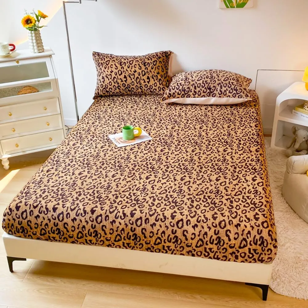 Leopard Fitted Sheet Full Size,Velvet Fitted Sheet Mattress Protector Cover with 15'' Deep Pocket Warm Fuzzy Bottom Sheet,Black (Not Include Pillowcases)